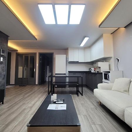 Hôtel House Of Gallery In Anjirang à Daegu Extérieur photo