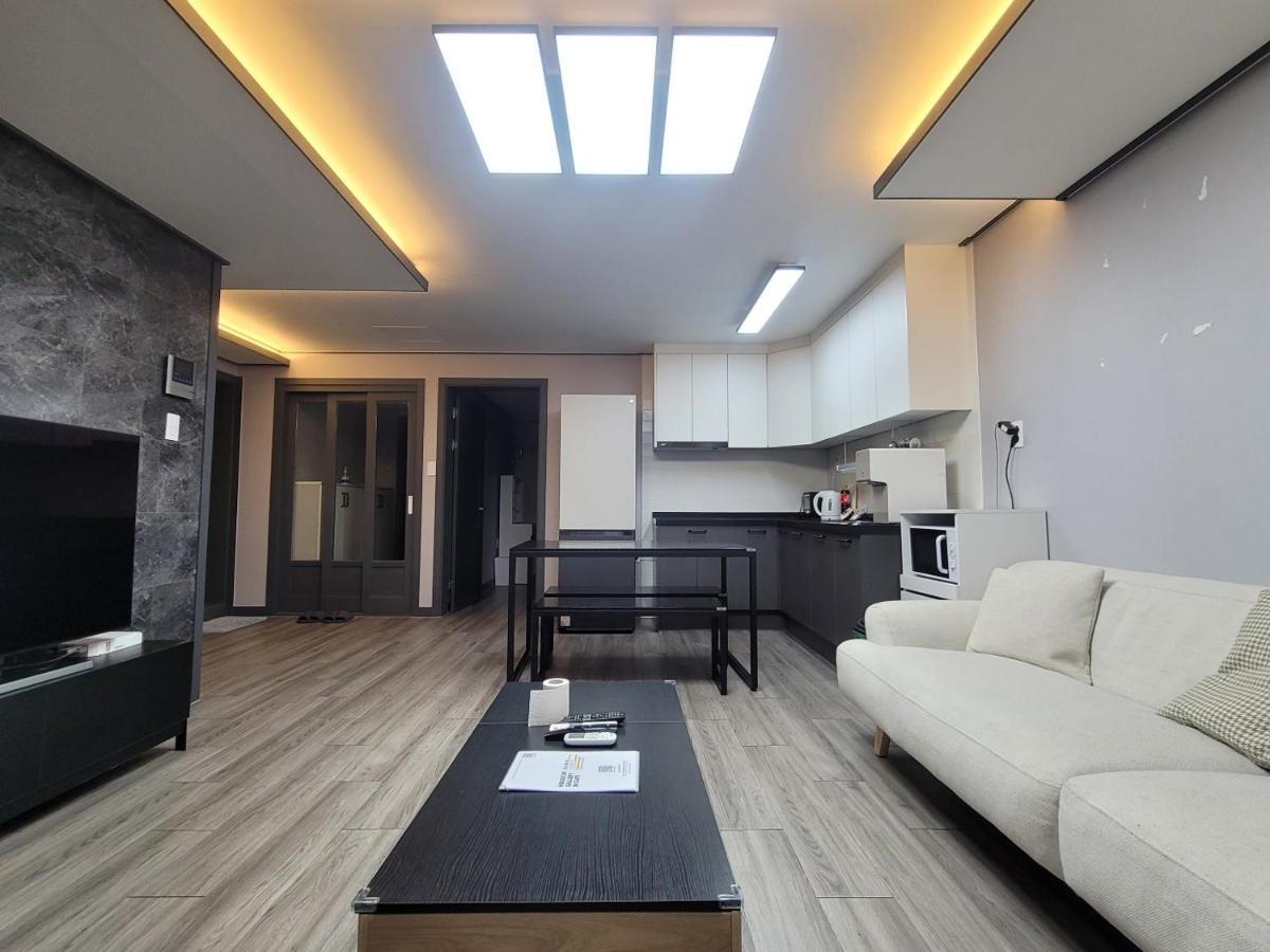 Hôtel House Of Gallery In Anjirang à Daegu Extérieur photo